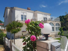Villa Monika